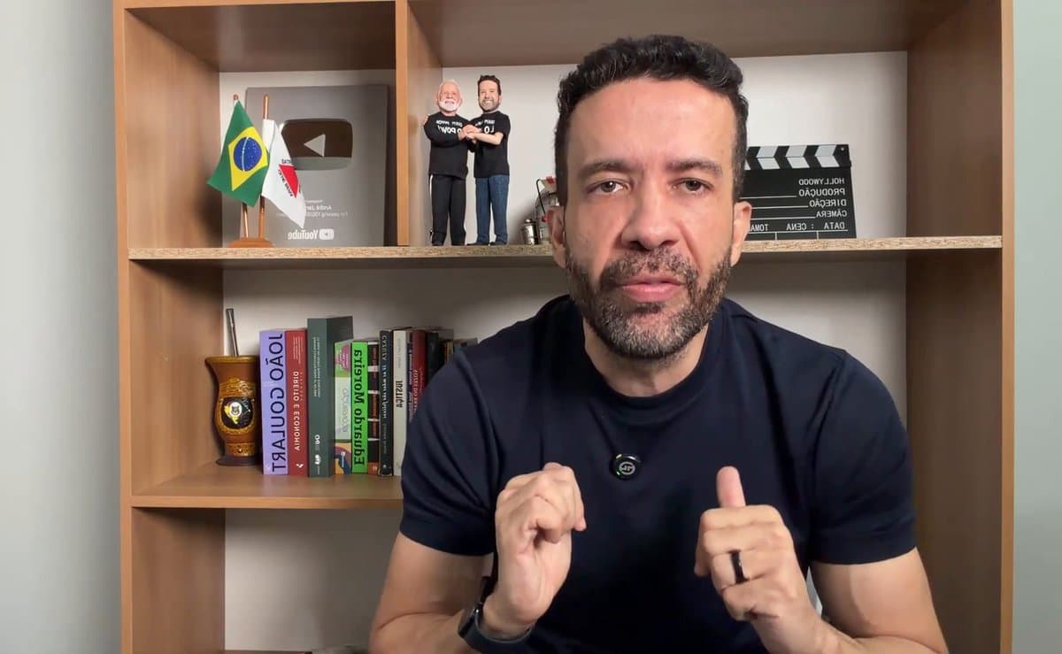 'Versão paz e amor': Janones muda o tom e diz que o segundo turno será vencido no argumento, não no ódio