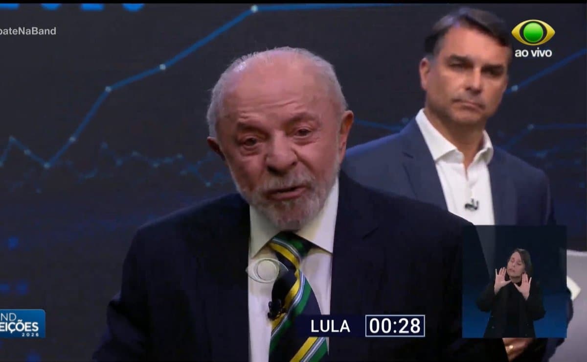 Lula acusa Flávio Bolsonaro de destruir hospitais federais do Rio: ‘cobrava até pedágio dos funcionários’