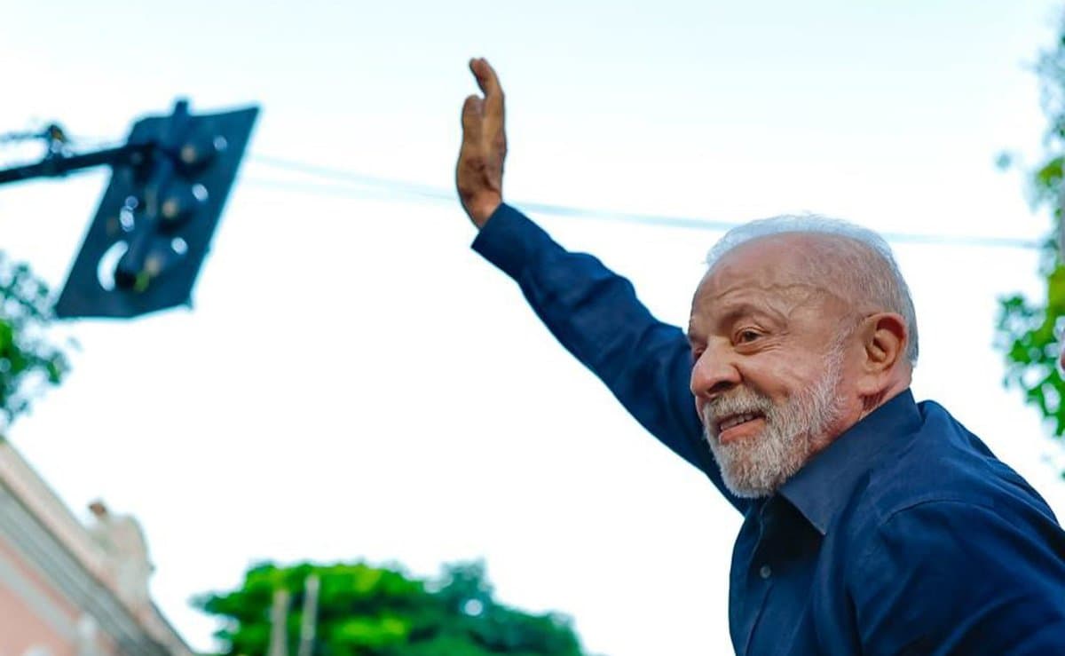 Lula faz ‘diagnóstico’ da infância de Flávio e dispara: “Ele não aprendeu a mamar, ele aprendeu a mentir”