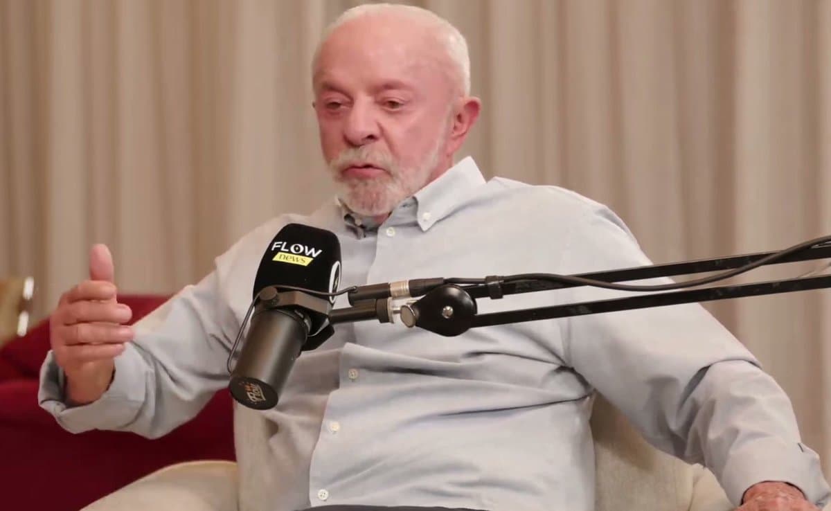“Eu gosto mais de você do que da Globo”: Lula troca debate pelo Flow e acusa emissora de ter protegido FHC