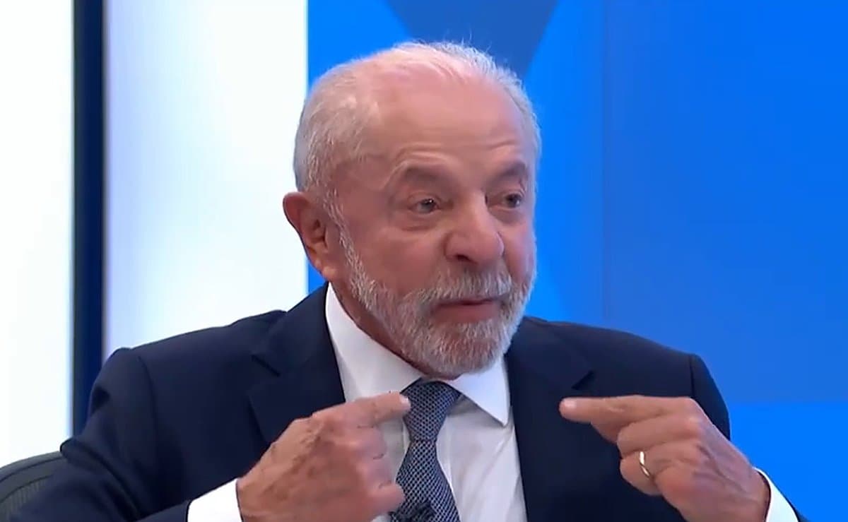Brasil deve R$ 11,1 trilhões, mas Lula garante ter uma “tese econômica” e não vai mudar de rumo