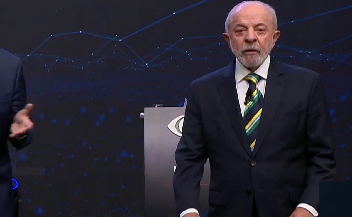 ‘Eu quero que vote 100%, até teu pai’, diz Lula sobre votos de presidiários