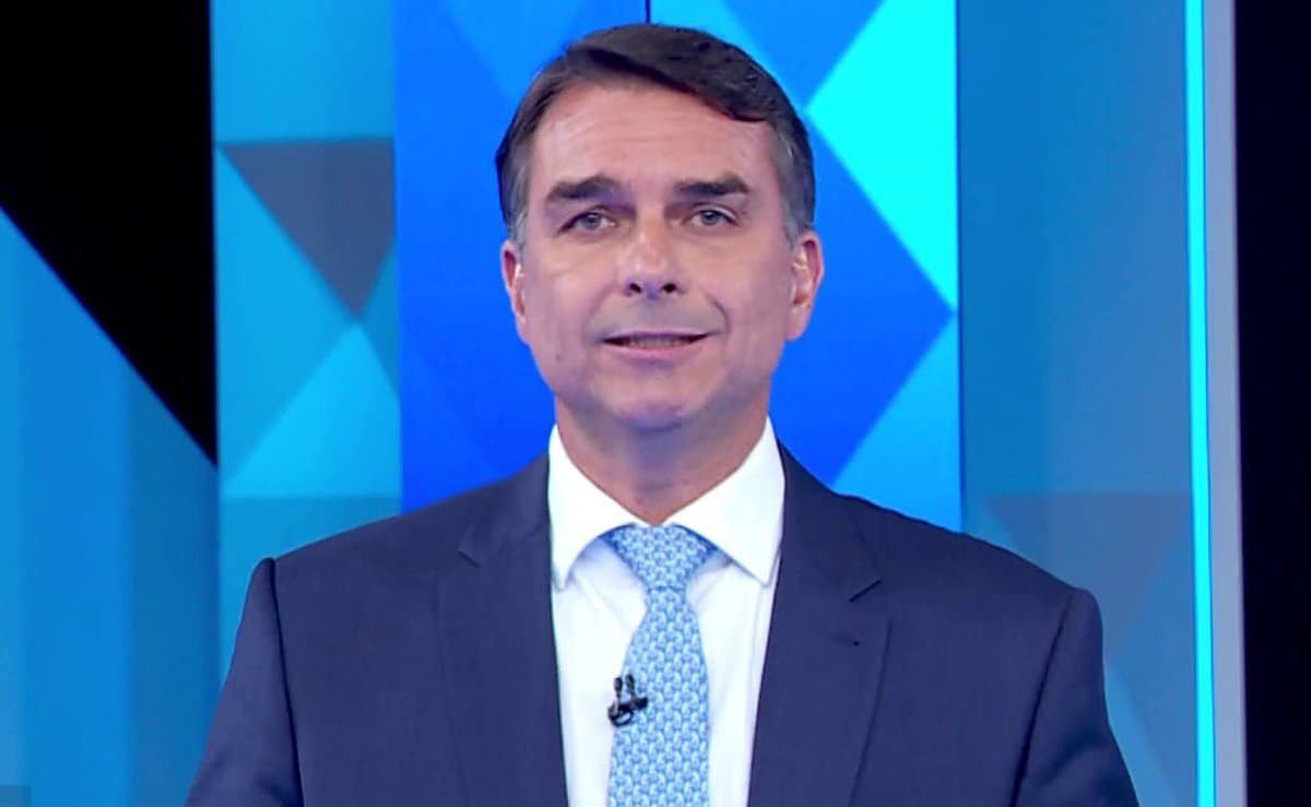 Lula usa morte de criança para atacar Flávio Bolsonaro e é rebatido ao vivo na TV Globo