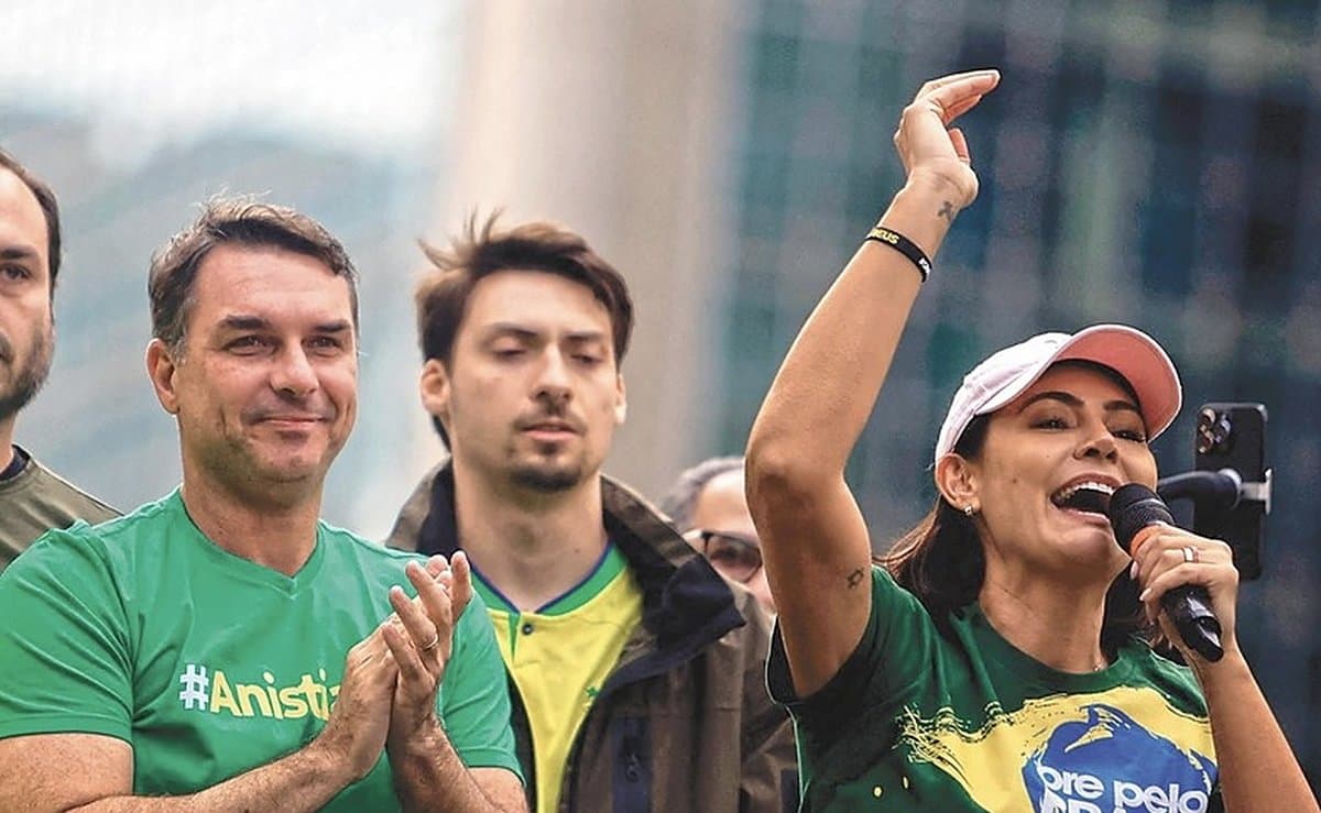 Michelle Bolsonaro se manifesta após a derrota de Flávio e diz que Jair pede união entre os aliados