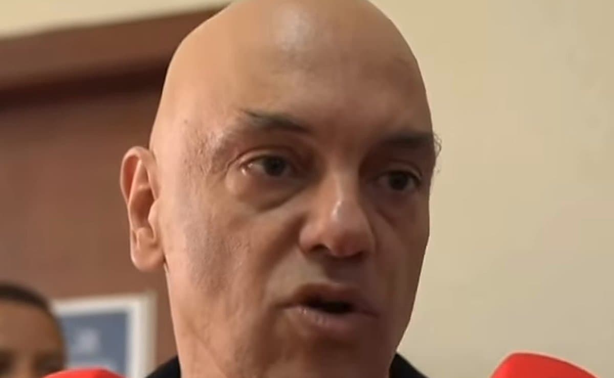 ‘Melhor sistema eleitoral do mundo’, diz Alexandre de Moraes ao votar no 2º turno da eleição