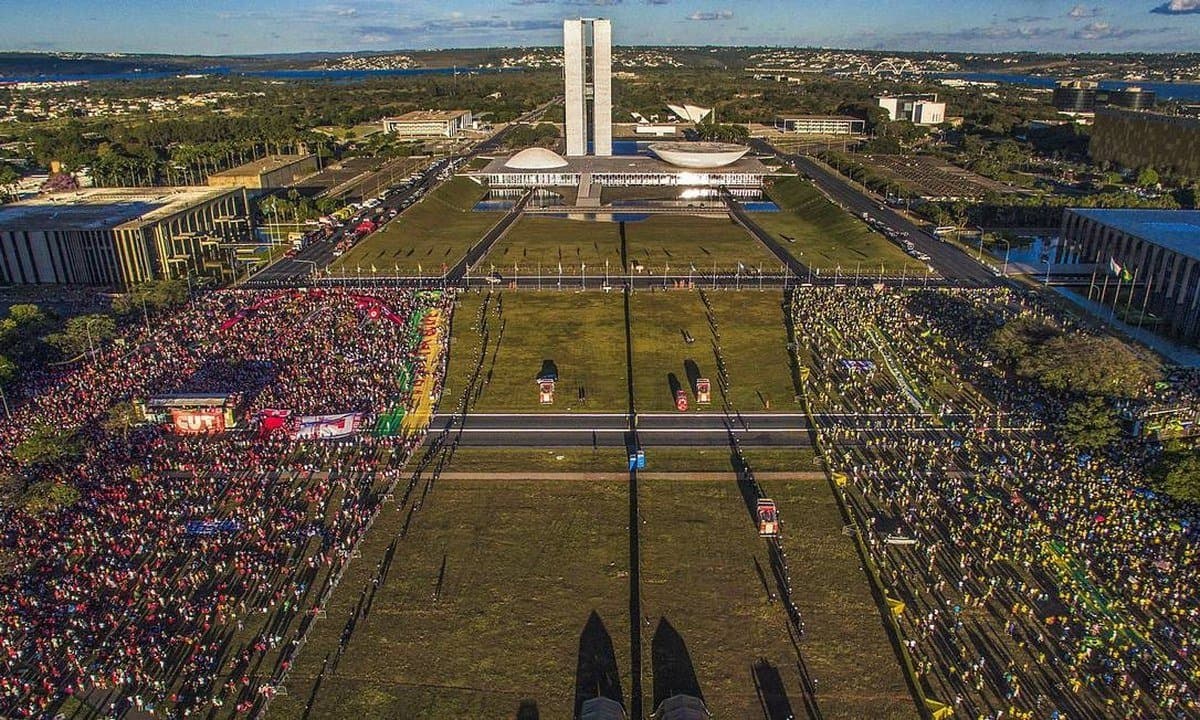 Imagem ilustrativa: Nova lei prevê até 3 anos de cadeia para quem boicota comércio e até 5 anos para quem demite por causa do voto
