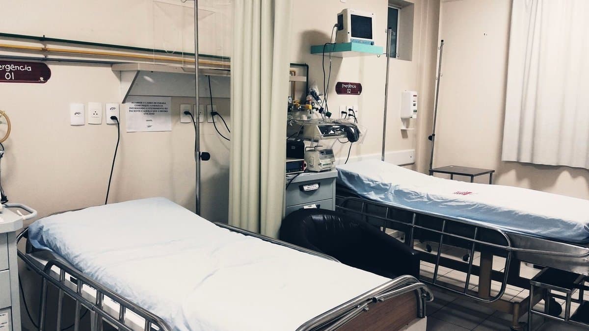 Com sangue na mão, “pai” é flagrado estuprando filha de 6 anos em Florianópolis