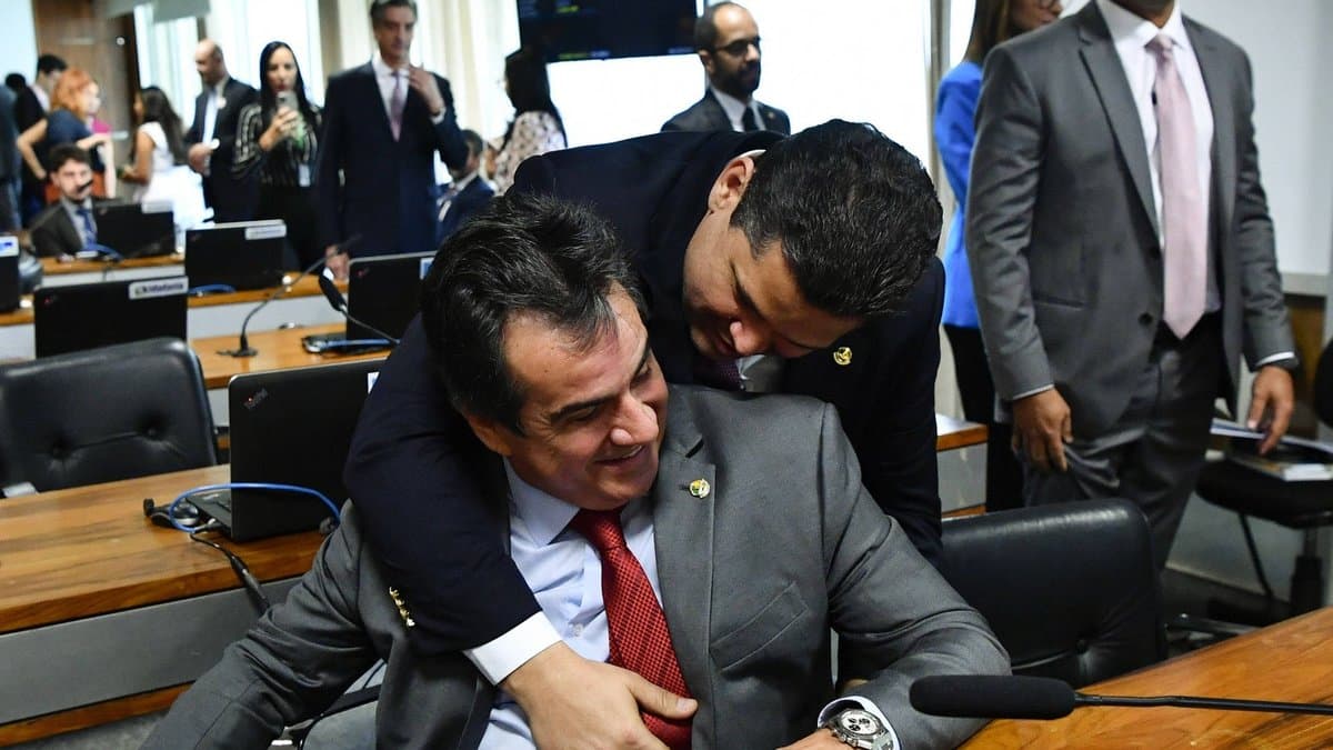 PP, que apoiou Flávio no 2º turno, fecha com Alcolumbre, aliado de Lula, na disputa pelo comando do Senado