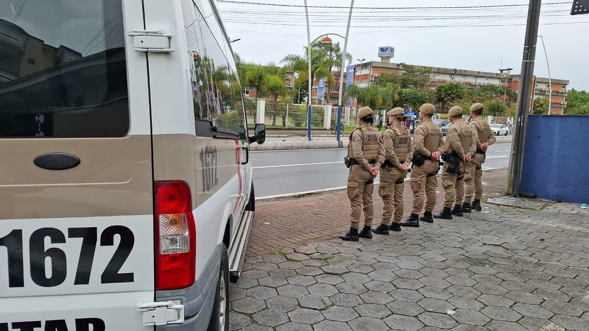 "Garantindo direito de voto": Santa Catarina recebe mil policiais a mais para reforçar a segurança nas eleições