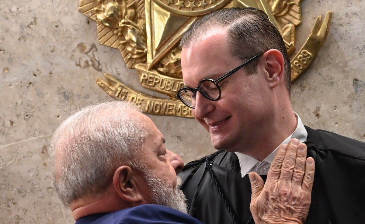 Zanin recua e manda manter a votação até as 19h só nas seções que ainda não tinham fechado