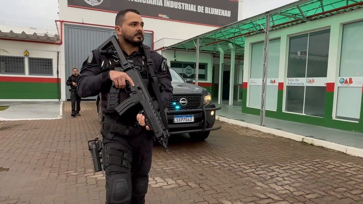 Estado mais seguro do Brasil tem uma força que quase ninguém vê: os 4.641 policiais penais de SC