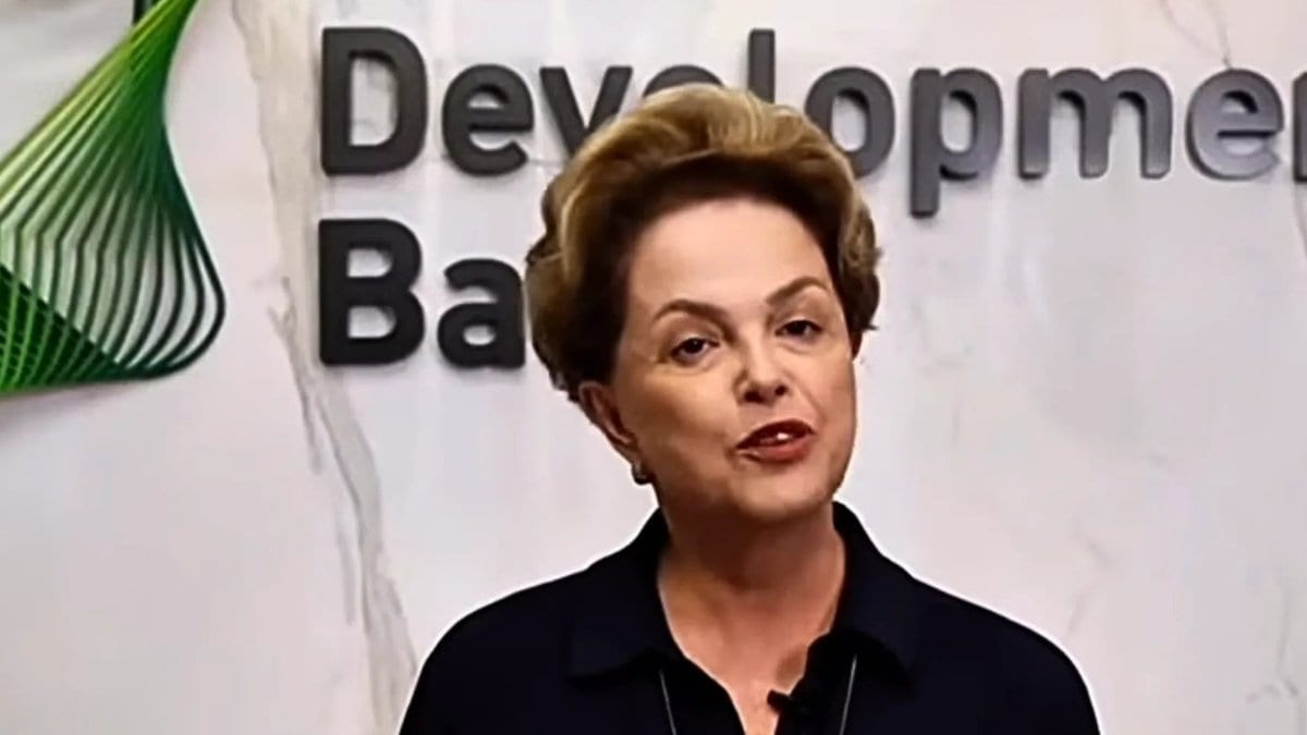 Dois dias após as eleições, Governo Lula libera R$ 6,6 milhões e indenização mensal de R$ 17,5 mil a Dilma
