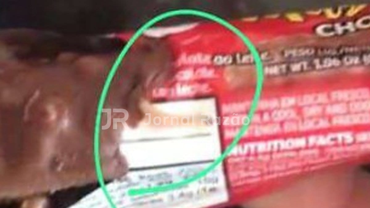 Família encontra larva viva em chocolate já aberto e fabricante é condenada a pagar R$ 8 mil em Camboriú
