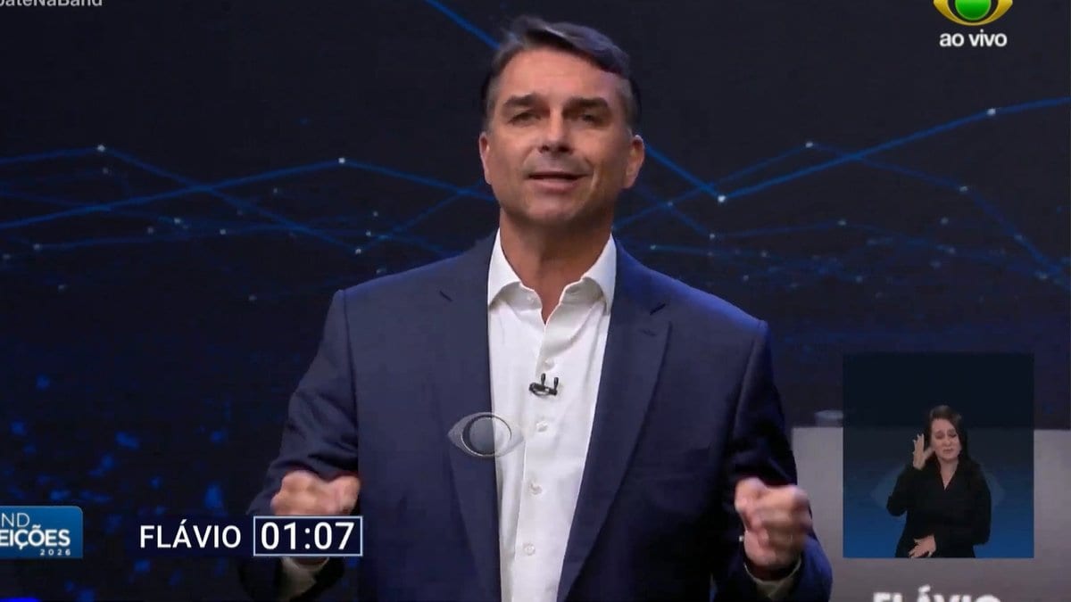 Flávio Bolsonaro promete castração química para estuprador e diz que governo Lula vê pedófilos como “doentes” - Foto