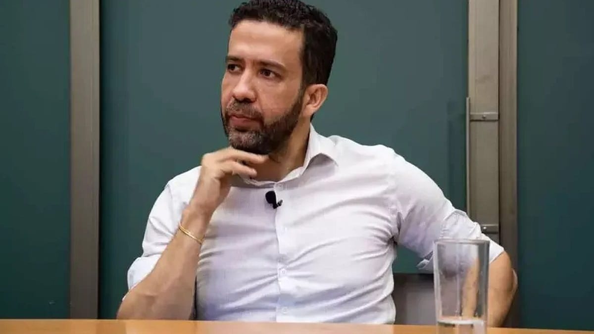 Flávio convida a ex de Janones para o debate e deputado não poderá acompanhar Lula na Globo
