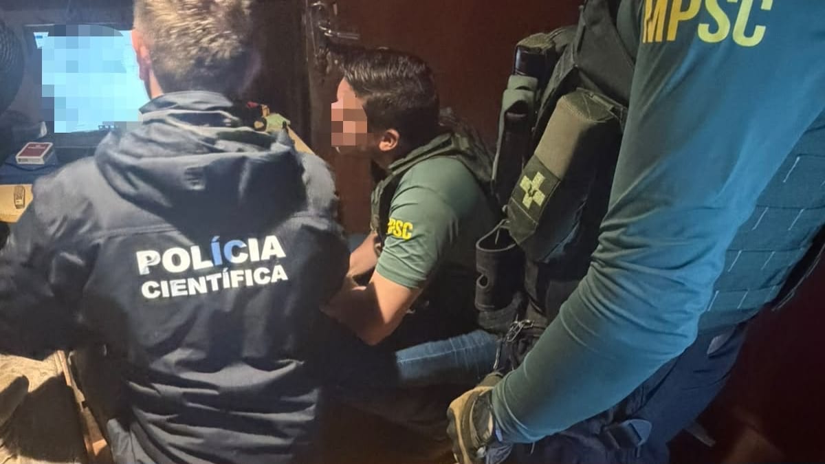 Operação contra abuso sexual infantil prende uma pessoa em Florianópolis