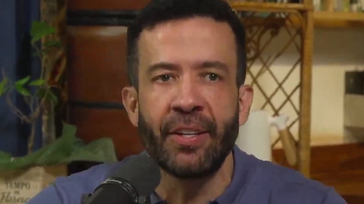 “Não queria tá na frente cedo”: Janones explica por que Lula ainda não passou Flávio