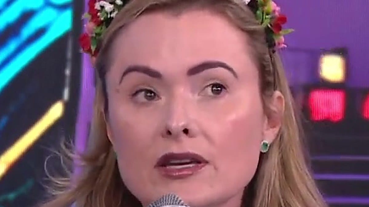 Júlia Zanatta diz que queimaram boneco dela em Florianópolis: “Não fui a Brasília para fazer amigos” - Foto