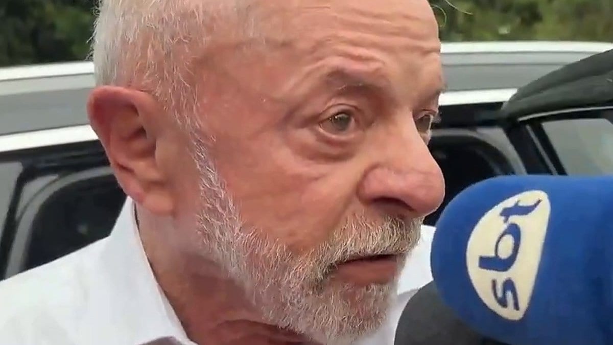 Lula, que tenta o 4º mandato e chegar a 16 anos no poder, ataca Flávio Bolsonaro antes de votar - Foto