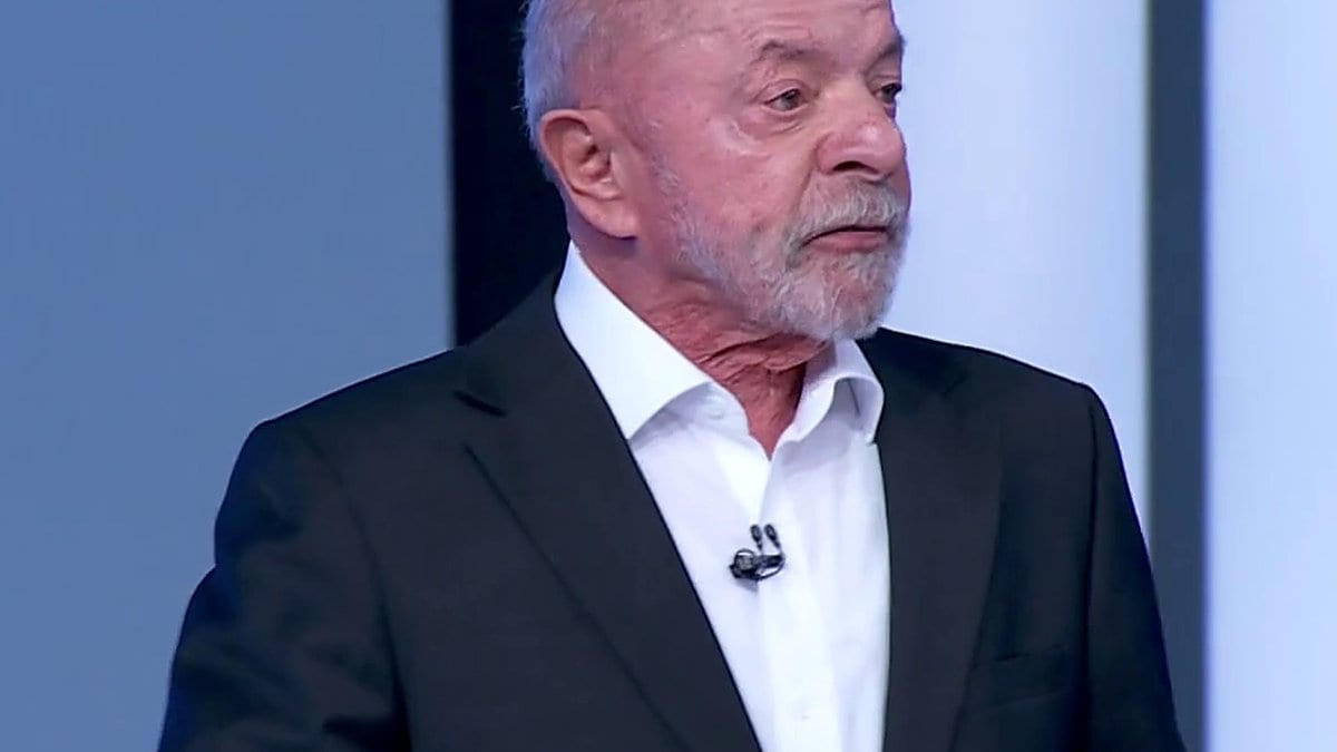 “O povo tá comendo carne de burro”: Lula ataca Milei e diz que a pobreza na Argentina chegou a 40%
