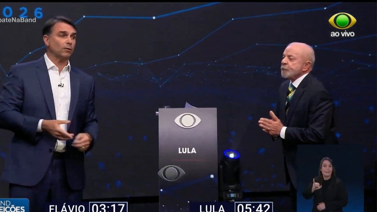 Lula tenta enquadrar Flávio Bolsonaro e leva invertida: “Você tá dando emprego pra um monte de cara que foi condenado”
