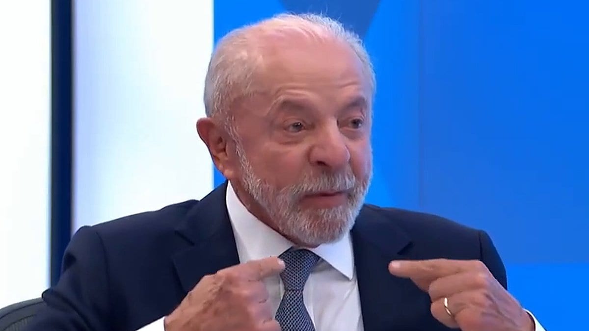 Brasil deve R$ 11,1 trilhões, mas Lula garante ter uma “tese econômica” e não vai mudar de rumo