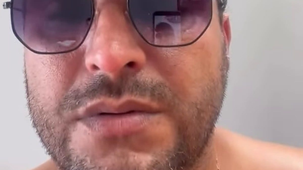 “Achei injusto”: pescador reage após fiscais jogarem fora camarão e cobrirem com água sanitária em SC - Foto
