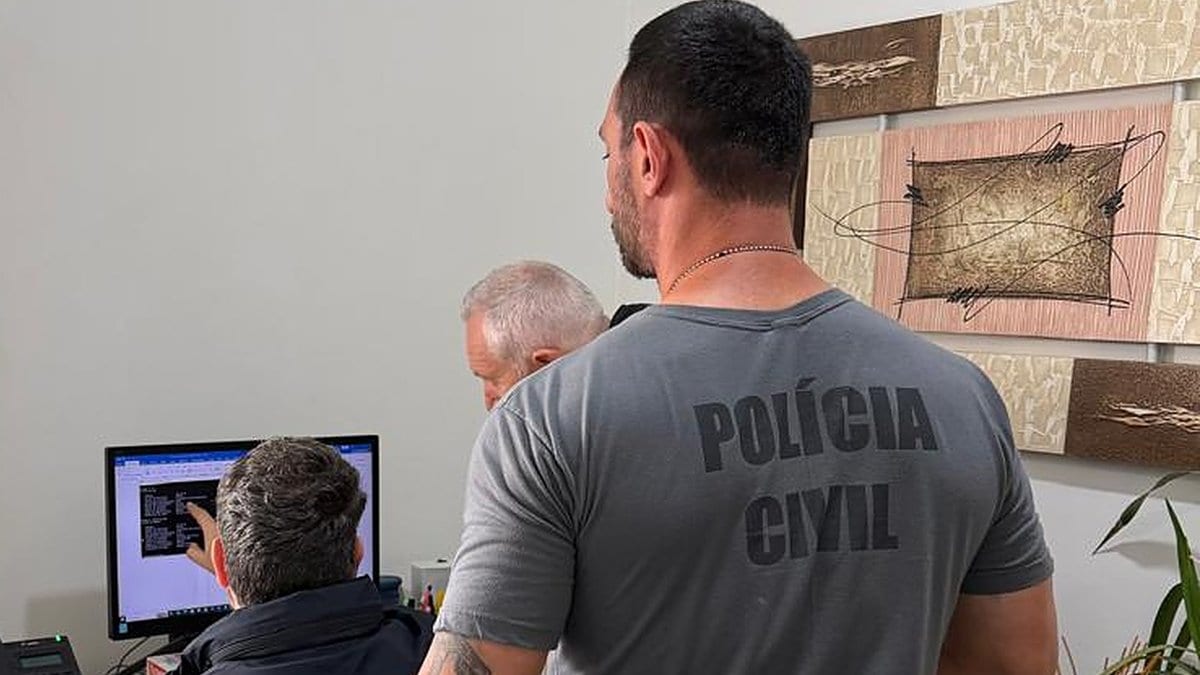 Concurso sob suspeita: Polícia Civil faz buscas para apurar se edital em cidade de SC favoreceu candidato