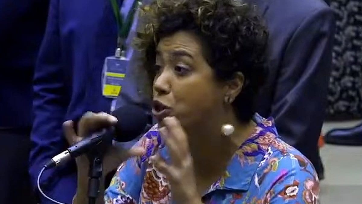 Polícia prende assessor da deputada Talíria (PSOL) por exploração sexual; ela criticou castração de pedófilos