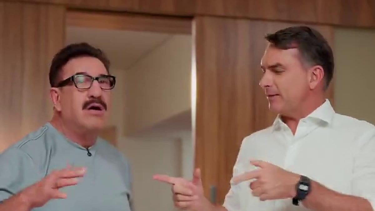 Apresentador Ratinho declara apoio a Flávio Bolsonaro e diz que vai levar saco de lixo para limpar a Paulista
