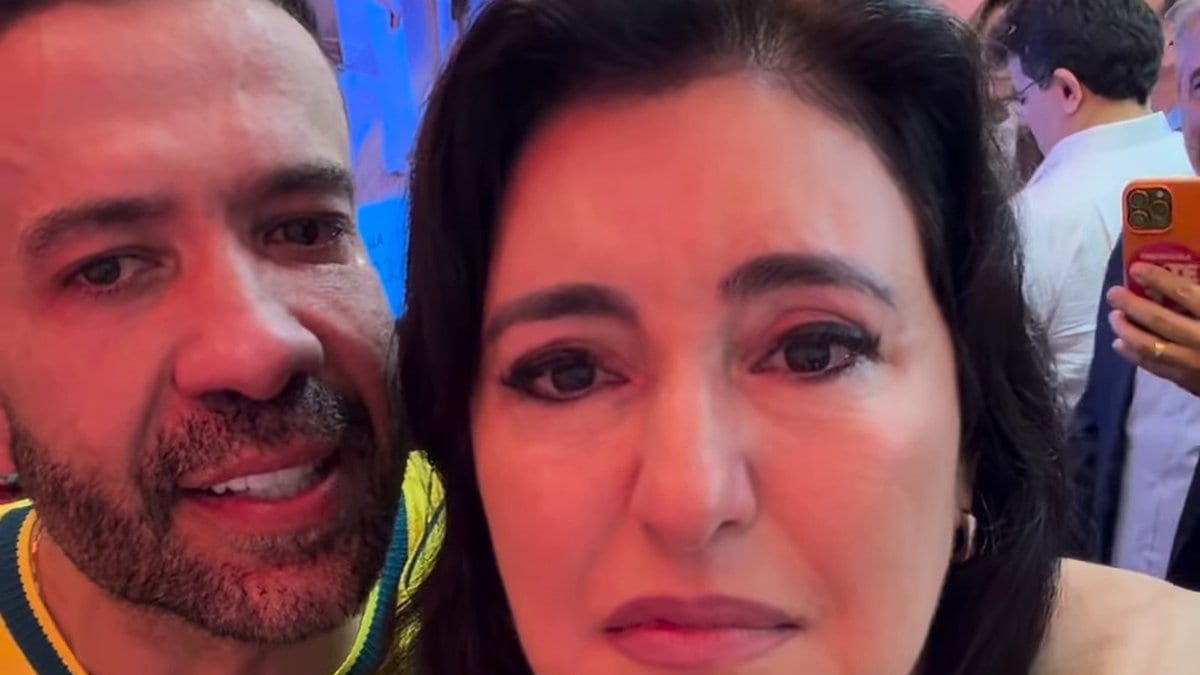 “Verdadeiro general”: emocionada, Simone Tebet comemora a vitória de Lula ao lado de André Janones
