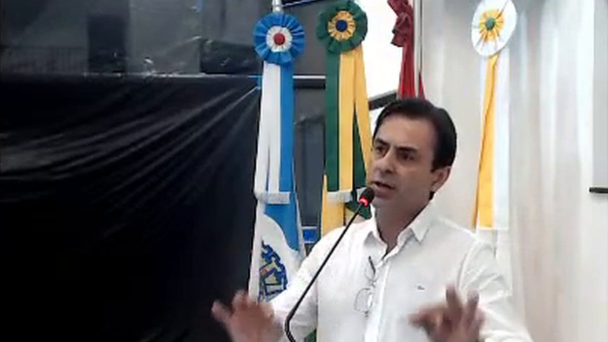 “Depósito de pessoas”: vereador do PL é rebatido após propor escola só para estudantes atípicos em SC