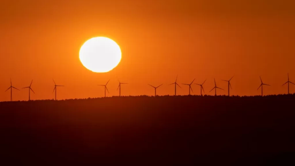 Calor acima dos 30°C e risco de tempestades marcam a quinta-feira em Santa Catarina