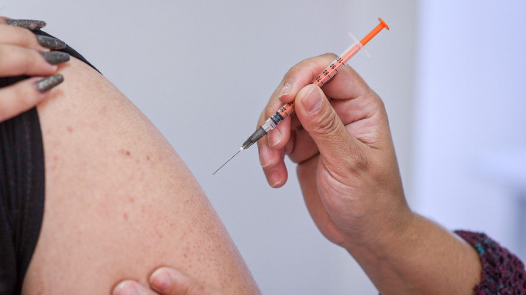 Aplicação da vacina bivalente contra Covid-19 em gestantes e puérperas tem início em Biguaçu