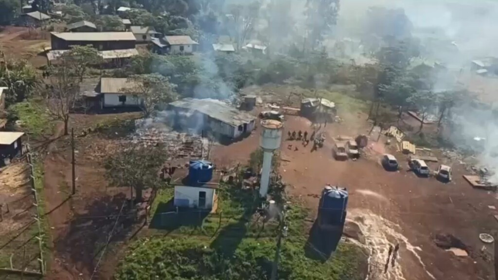 Indígenas não aceitam líder eleito, incendeiam aldeia e matam rival, em SC