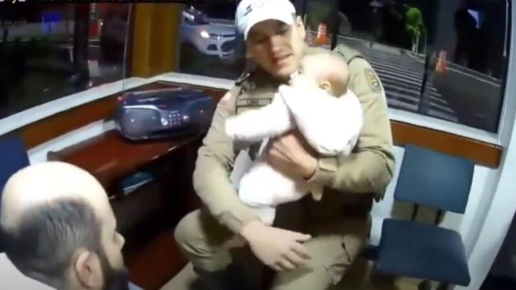 Heróis em ação: Policiais salvam bebê de dois meses engasgado com leite materno em SC