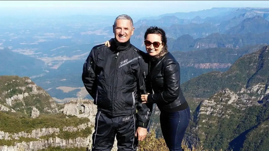 Casal morto em gravíssimo acidente na SC-443 deixa dois filhos e família enlutada