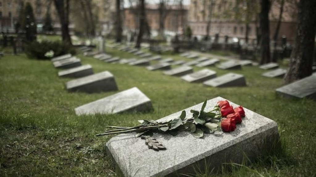 Mãe será indenizada por perda de restos mortais de filho em cemitério de Balneário Camboriú