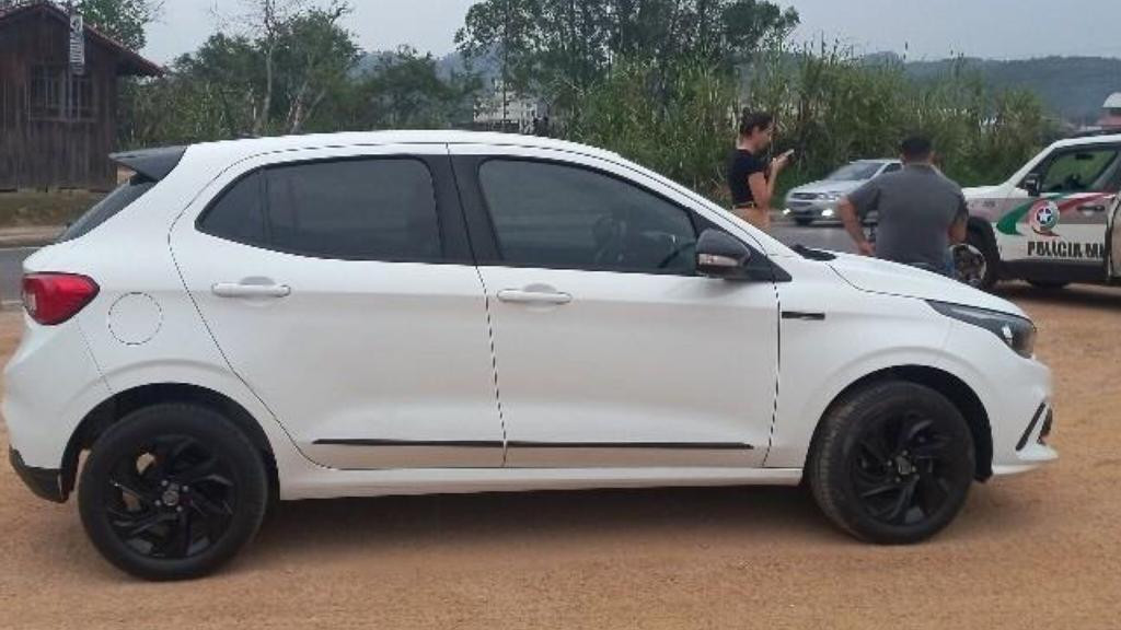 Servidora sofre furto de bolsa e carro, colega detém criminoso perigoso em São João Batista