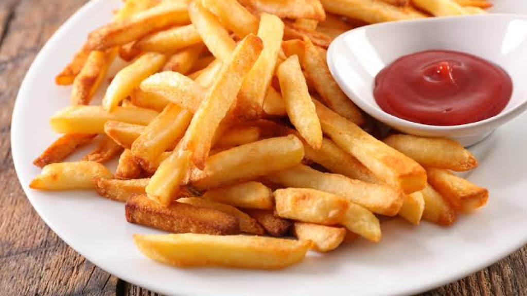 Estudo sugere que batata frita eleva risco de depressão e ansiedade