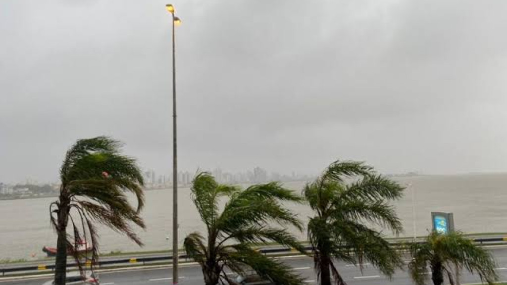 Ciclone extratropical chega esta semana em Santa Catarina