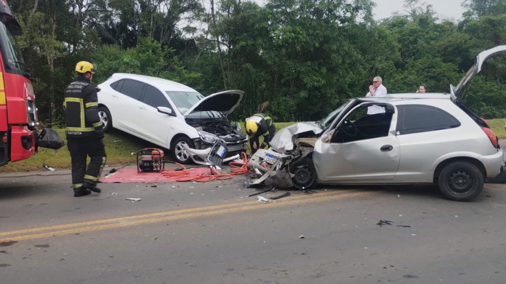 Casal caloteiro tenta fugir de motel sem pagar e acaba sofrendo acidente gravíssimo em SC