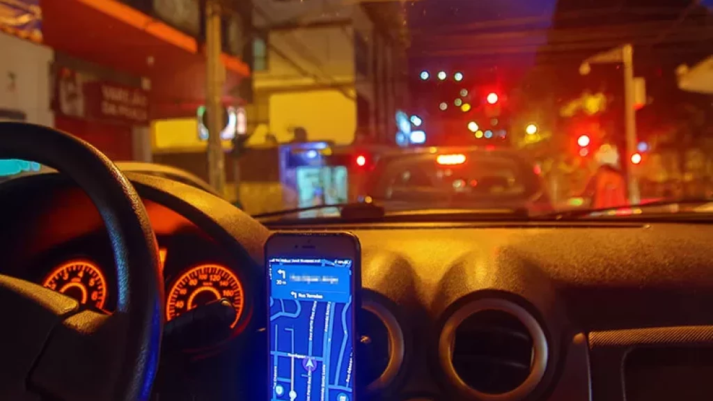 Motorista de aplicativo sofre ameaças e agressões de passageiro em Itajaí