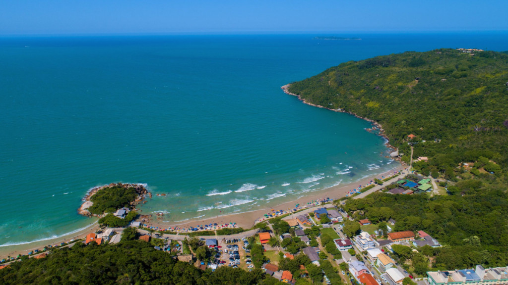 Santa Catarina tem maior número de praias pré-aprovadas para Bandeira Azul no Brasil