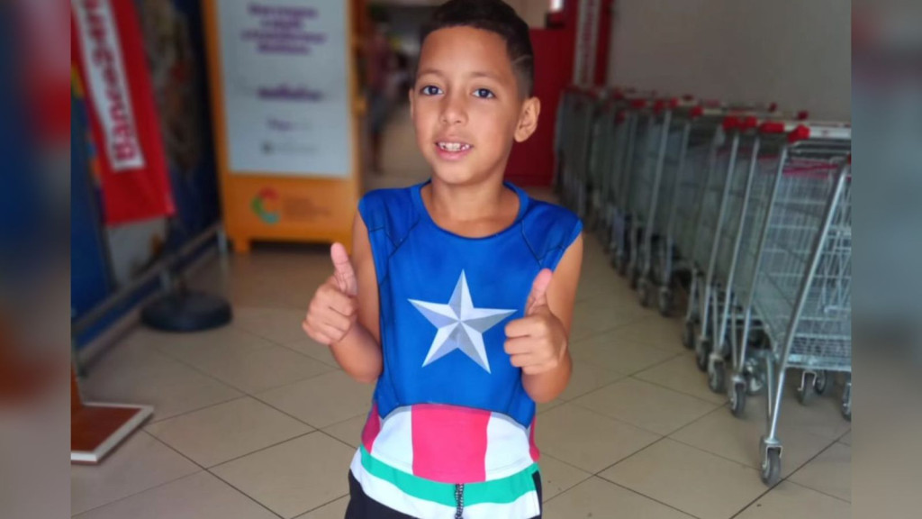 URGENTE: Menino venezuelano de 8 anos desaparece em Camboriú