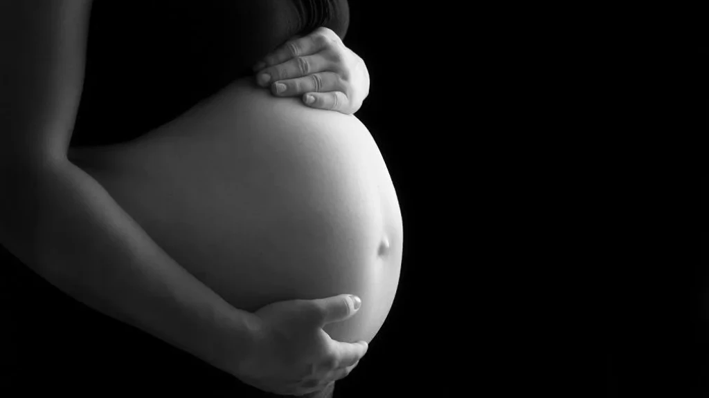 Mulher grávida sofre derrame após ser esfaqueada pelo marido em SC