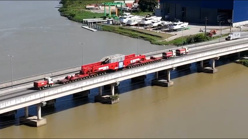 Rodovias de Blumenau e Itajaí terão trânsito afetado por carga de 449 toneladas na segunda (14)