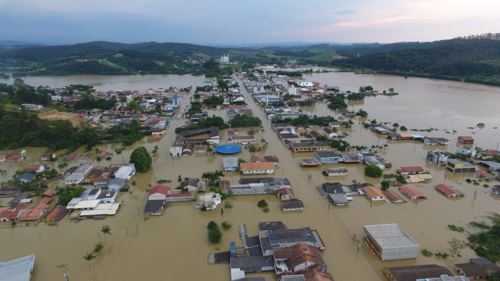 Cidade catarinense tem prejuízo milionário no agronegócio após ficar embaixo d’água