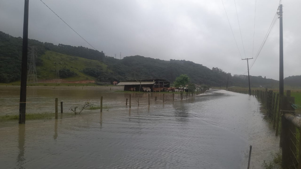 Chuvas não dão trégua em Tijucas e alagamentos persistem após fim de semana