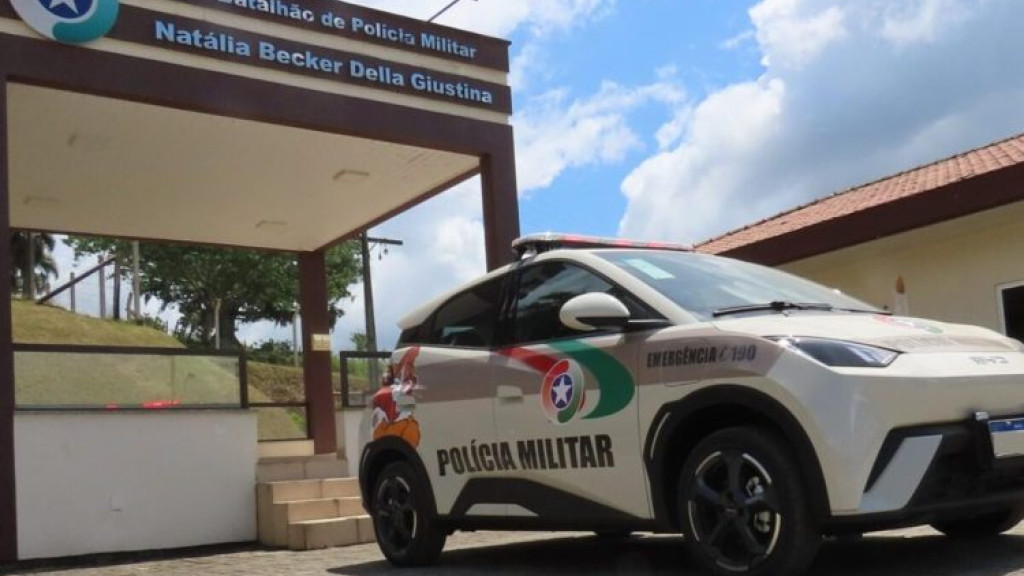 Polícia Militar de SC anuncia primeiro carro elétrico da frota